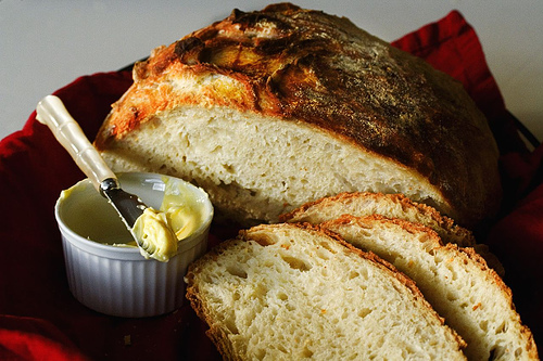 “Kneadless” Black Olive & Herb Yeast Loaves